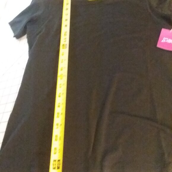 Skirt Sports black Free Flow shirt in size small - Picture 7 of 8